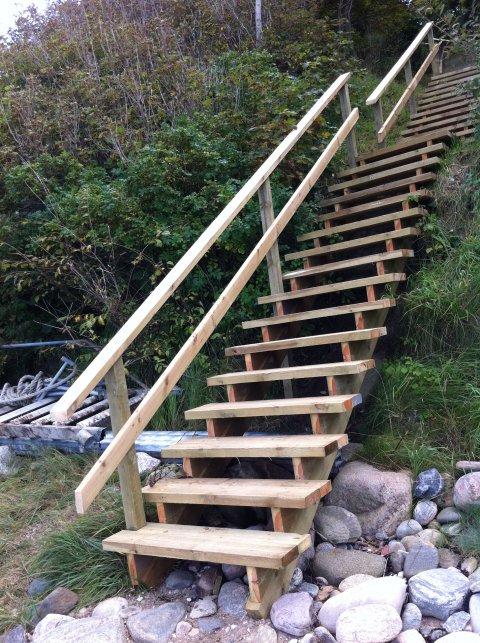 Skov og Naturstyrelsen har i løbet af september 2012 etableret en helt ny og flot trappe